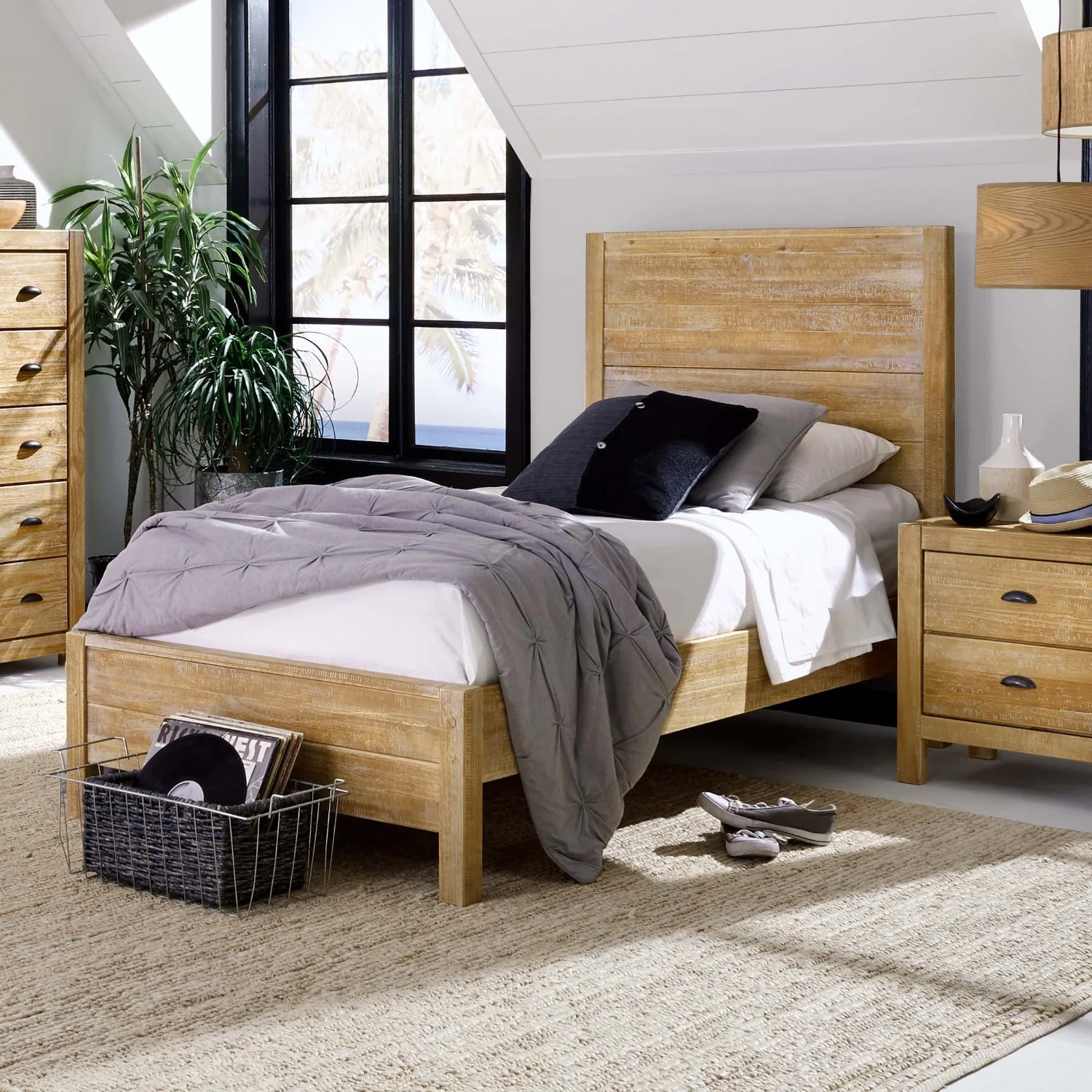 Montauk Solid Wood Bed - Image 5